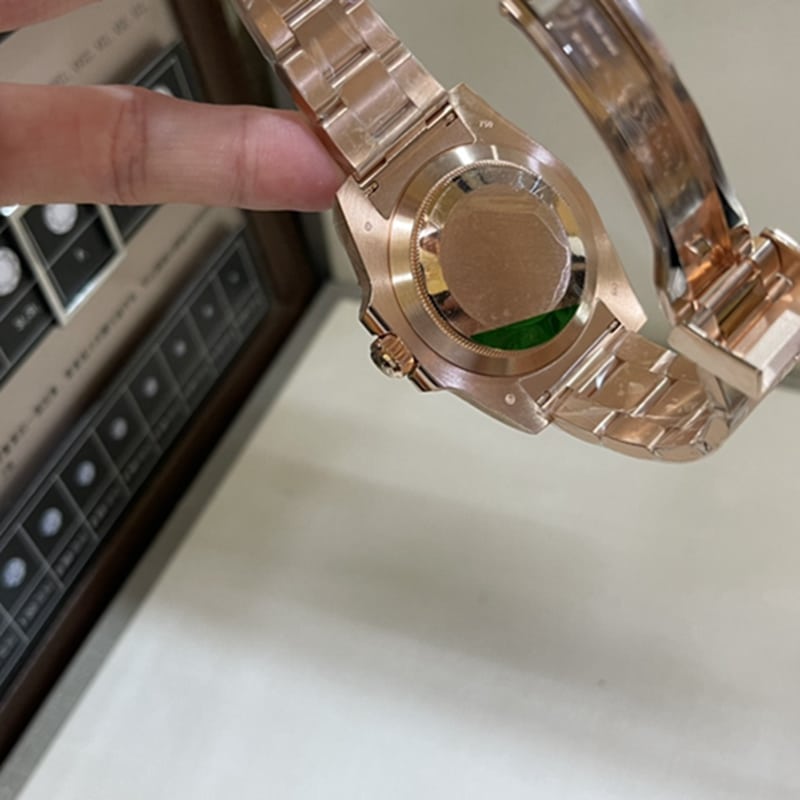 劳力士男款真金真钻腕表细节图
