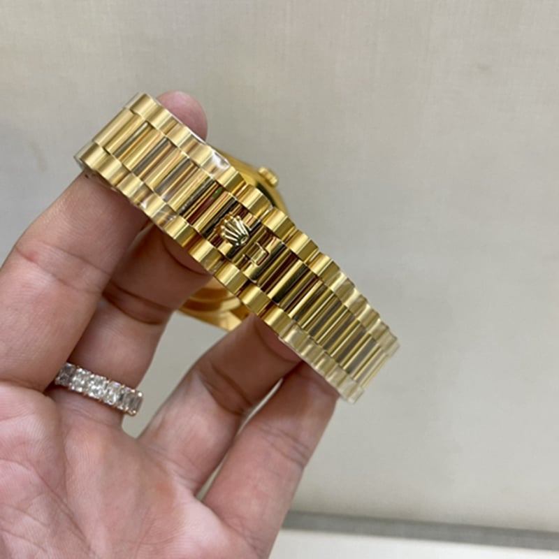 劳力士 日志款男款真金真钻腕表表扣图