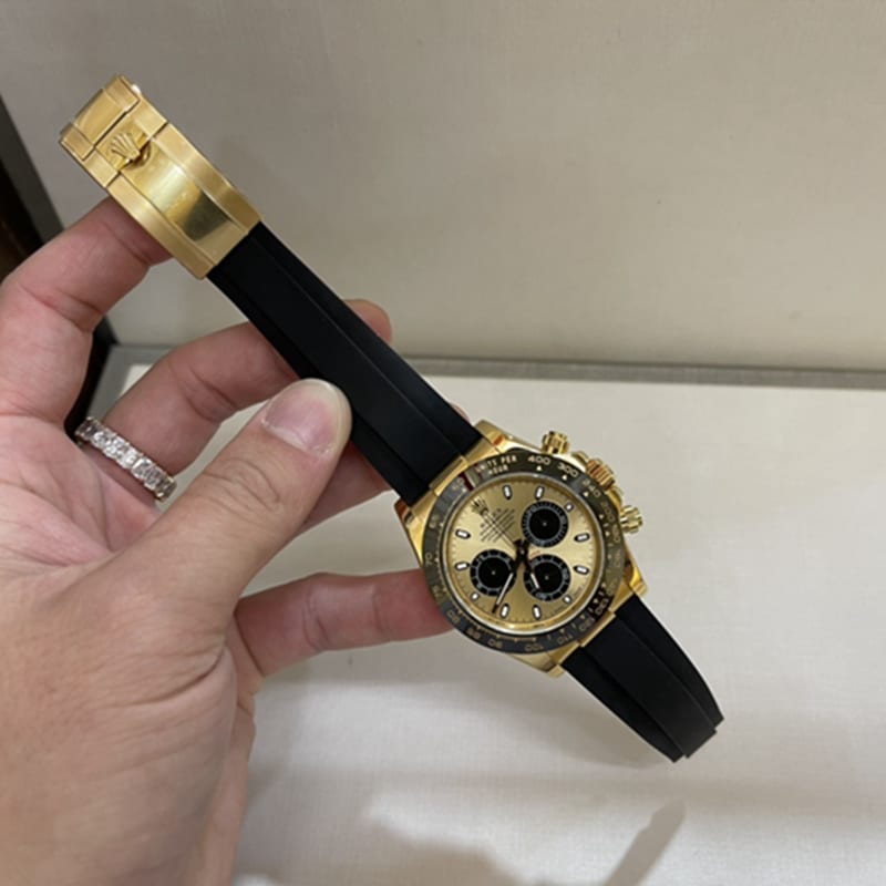 劳力士男款真金真钻腕表正面图