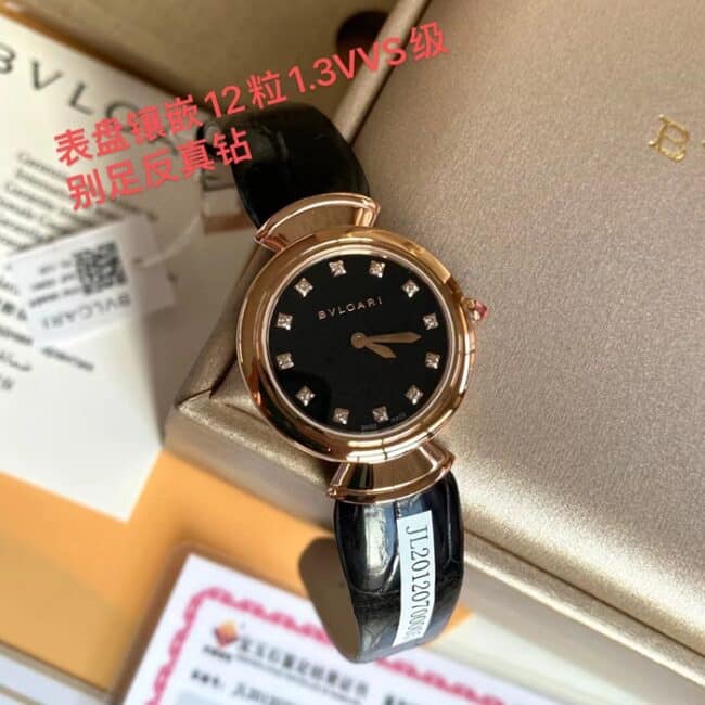 顶级复刻手表宝格丽女款黑盘黑带皮带腕表正面图