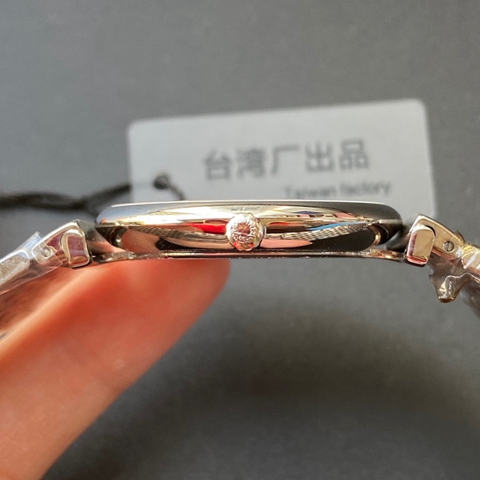 顶级复刻手表浪琴情侣表白盘钢带嘉岚系列腕表侧面图