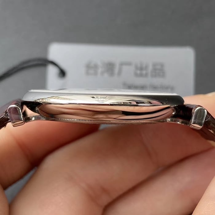 顶级复刻手表浪琴情侣表白盘棕带嘉岚系列皮带腕表侧面图