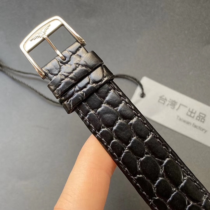 顶级复刻手表浪琴情侣表白盘黑带嘉岚系列石英皮带腕表表扣图