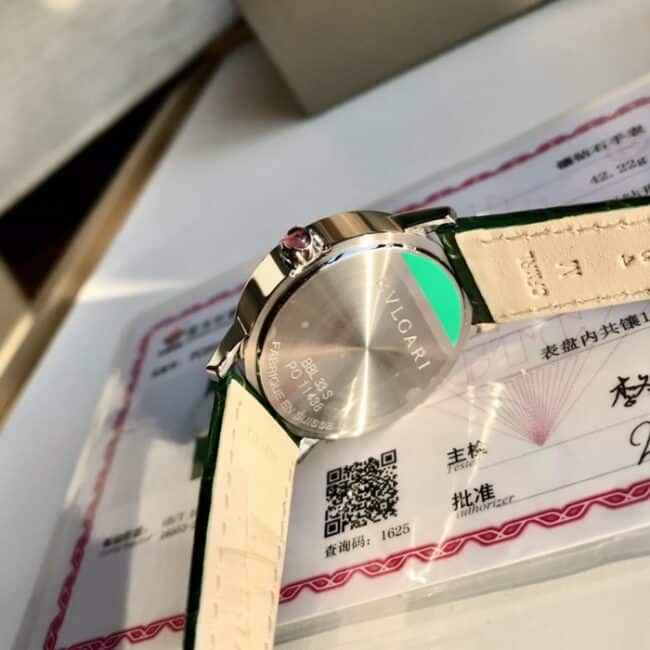 顶级复刻手表宝格丽女款白盘绿带优雅时尚皮带腕表后盖图