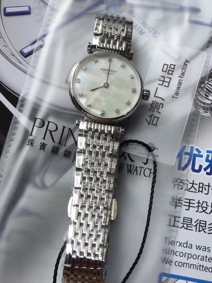 TW厂顶级复刻手表浪琴女款白盘钢带嘉岚系列腕表正面图