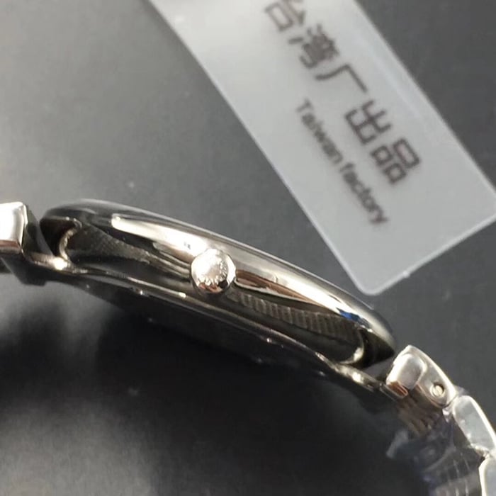 顶级复刻手表浪琴精品情侣表黑盘钢带超薄嘉岚系列腕表侧面图