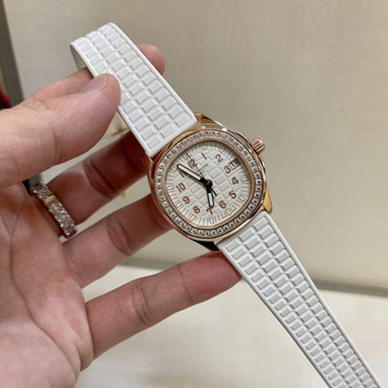 顶级复刻手表百达翡丽手雷女款真金真钻腕表正面图