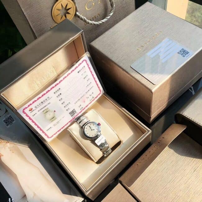 顶级复刻手表宝格丽女款白盘精钢带LVCEA系列腕表正面图