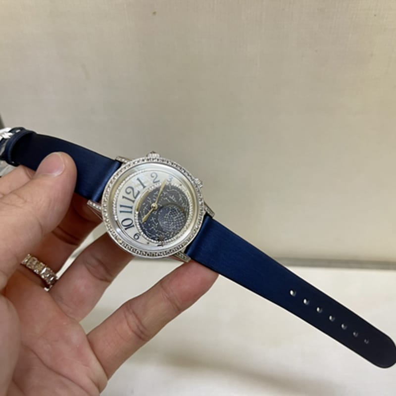 顶级复刻手表积家约会系列 新款真金真钻皮带腕表正面图