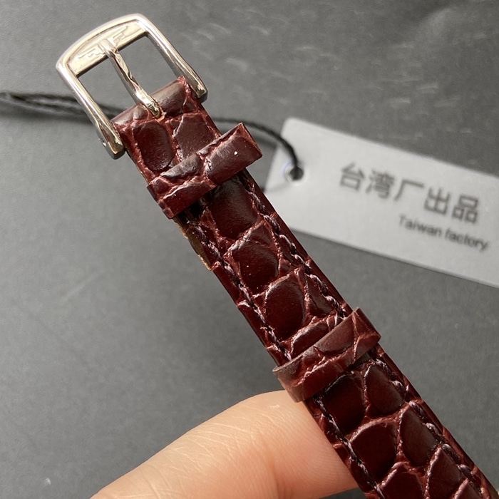 顶级复刻手表浪琴情侣对表白盘棕带嘉岚系列腕表表扣图
