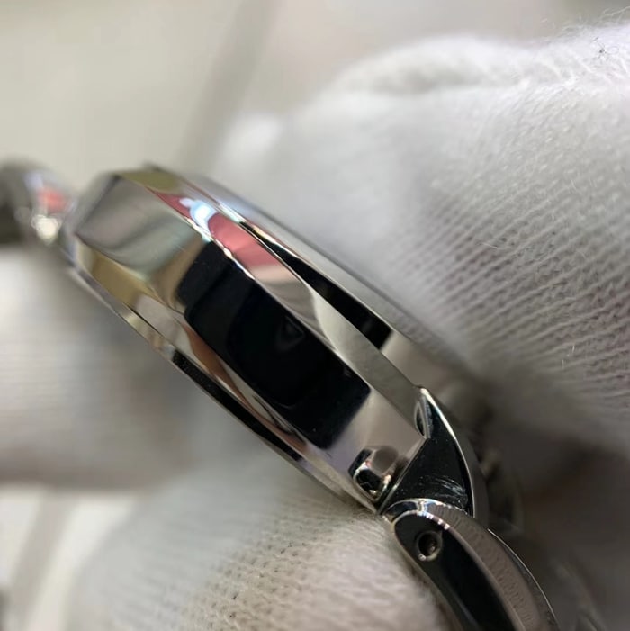 原单顶级复刻手表浪琴女款白盘钢带真金真钻心月系列月相腕表侧面图