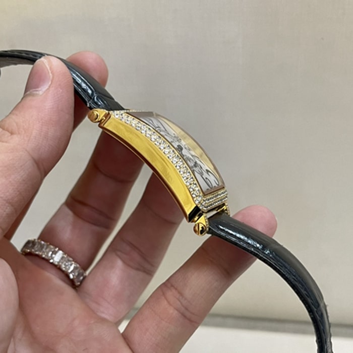 顶级复刻手表法穆兰穆勒真金真钻皮带手表侧面图