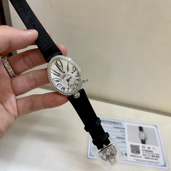 真金真钻顶级复刻手表宝玑女款白盘那不勒斯王后系列皮带腕表正面图