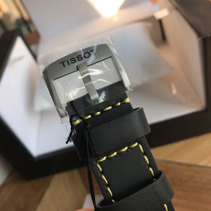 原单顶级复刻手表天梭男款黑盘黑带速驰系列石英皮带腕表表扣图