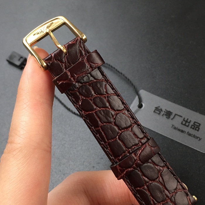 顶级复刻手表浪琴情侣对表白盘黑带嘉岚系列石英皮带腕表表扣图