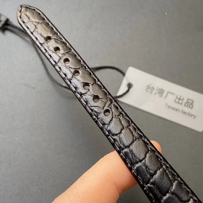 顶级复刻手表浪琴情侣对表白盘黑带嘉岚系列简约石英皮带腕表表带图