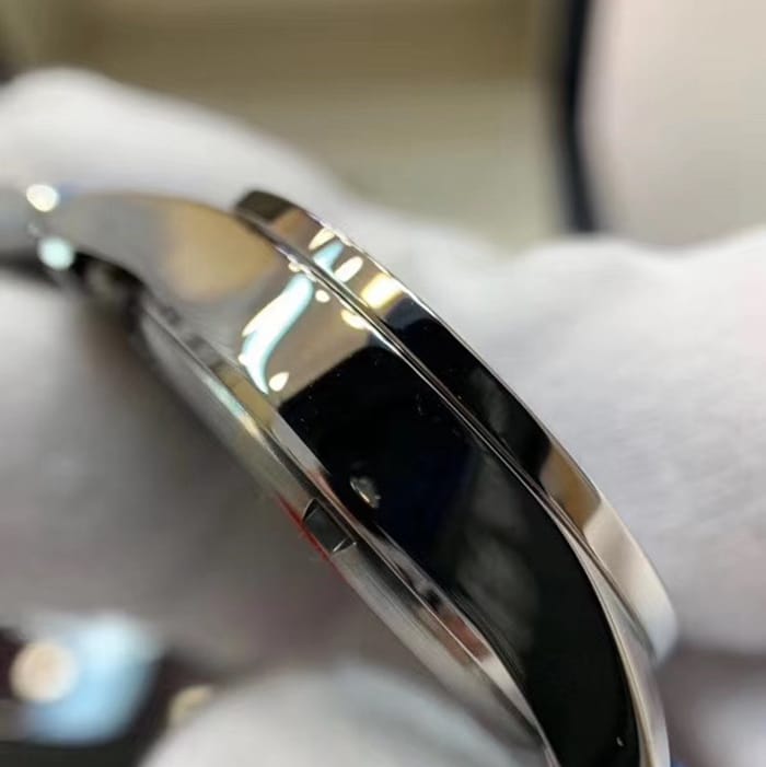 原单顶级复刻手表浪琴女款蓝盘钢带康卡斯系列月相腕表侧面图