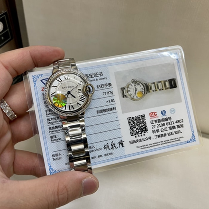 顶级复刻手表卡地亚 蓝气球女款真金真钻钢带腕表正面图