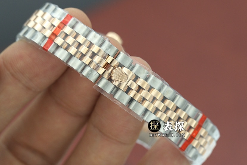 顶级复刻手表劳力士女款棕盘蚝式恒动日志型钢带腕表表带实拍图