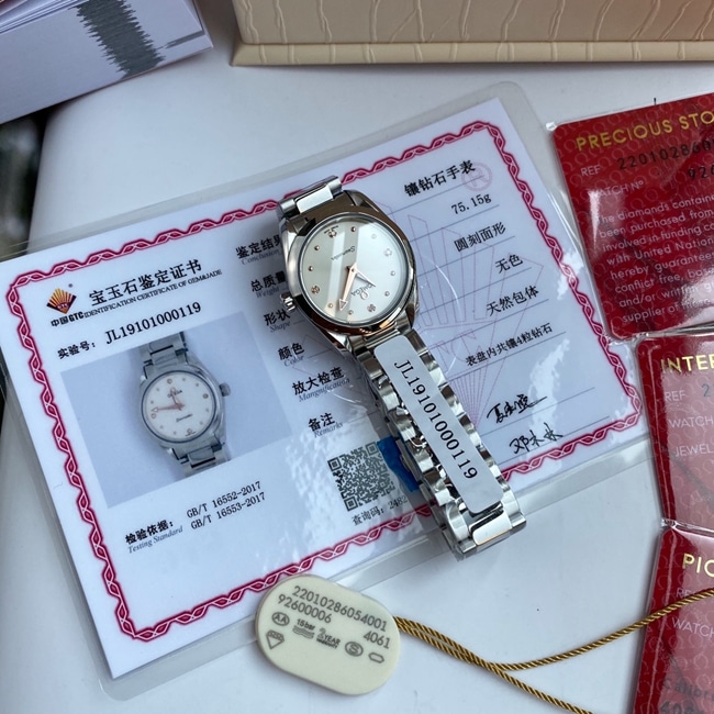 顶级复刻原单手表欧米茄真金真钻女款海马系列石英手表正面图