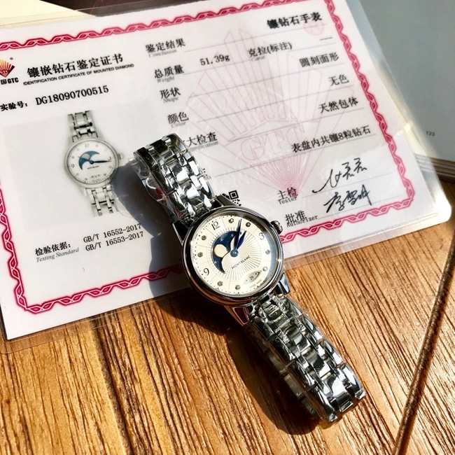 顶级复刻原单手表万宝龙女款白盘钢带宝曦系列真金真钻石英手表正面图