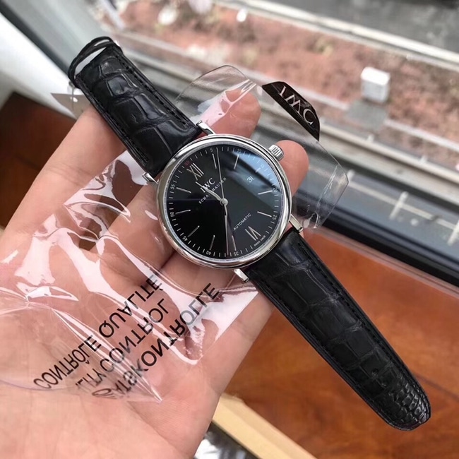顶级复刻原单手表万国男款黑盘黑带自动机械柏涛菲诺皮带手表正面图