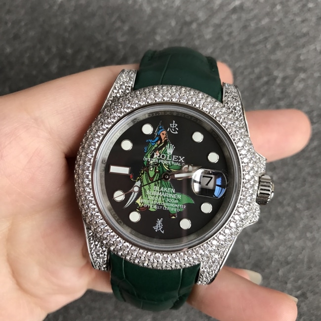 顶级复刻手表劳力士男款黑盘绿带自动机械皮带v3版潜航者系列手表正面图