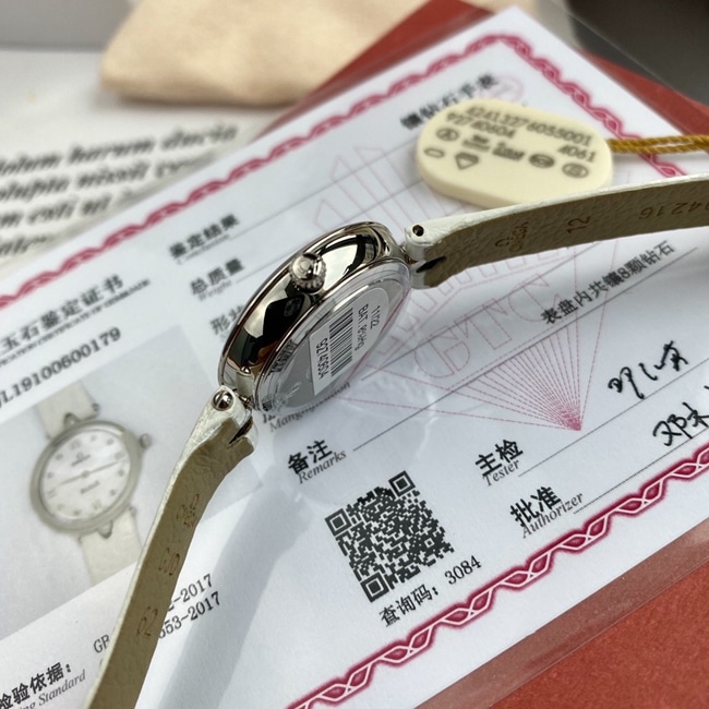 顶级复刻原单手表欧米茄女款白盘皮带真金真钻石英蝶飞系列石英手表侧面图