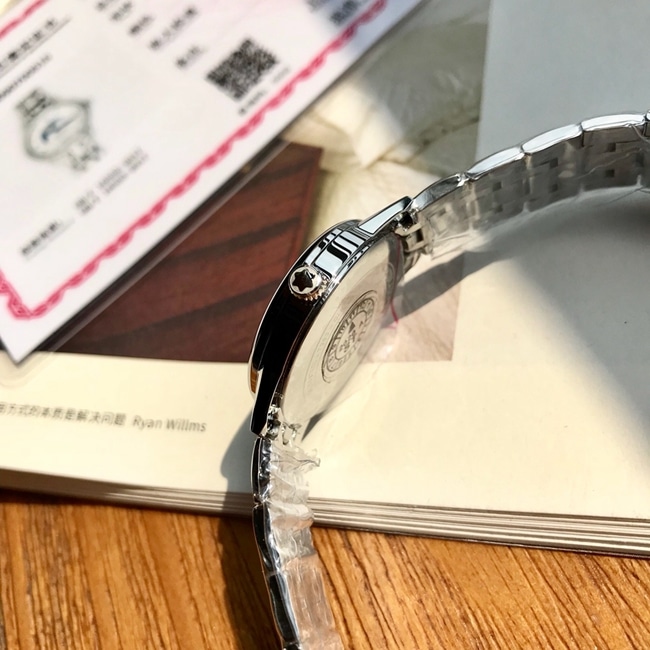 顶级复刻原单手表万宝龙女款白盘钢带宝曦系列真金真钻石英手表侧面图