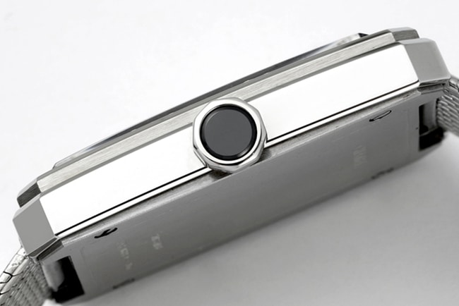 顶级复刻香奈儿女款白盘钢带BOY·FRIEND系列石英手表侧面图