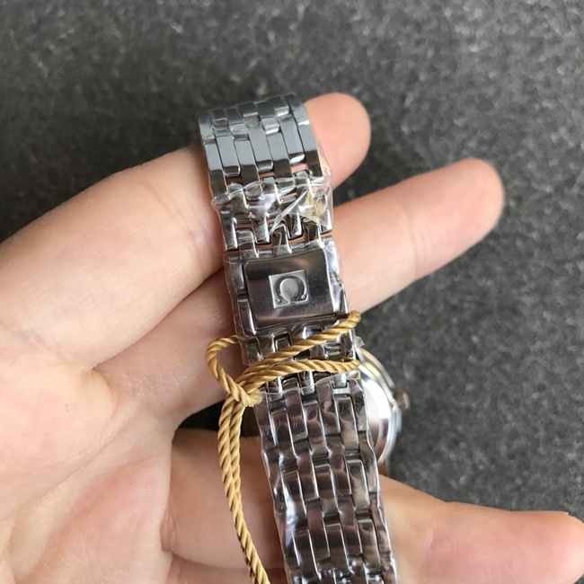 DK厂欧米茄顶级复刻表女款白盘钢带新款蝶飞系列天然真钻石英手表表扣图
