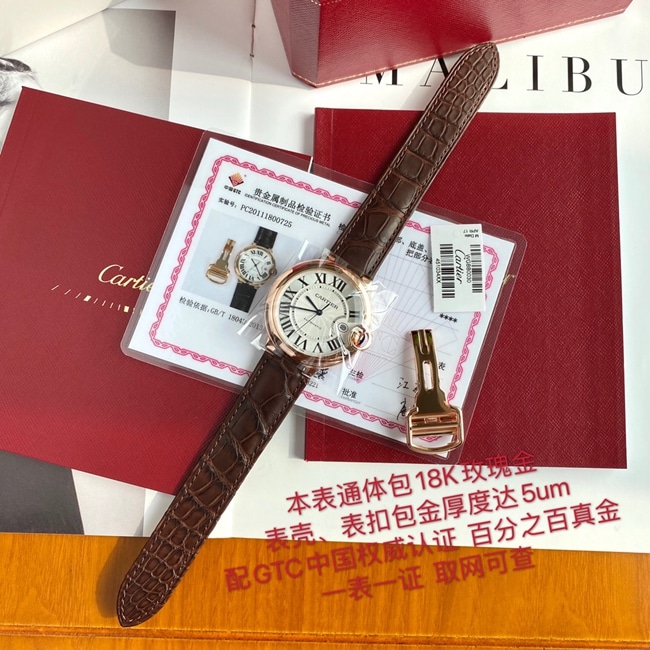 顶级复刻原单手表卡地亚男款白盘棕带18k玫瑰金自动机械皮带42mm蓝气球系列手表正面图