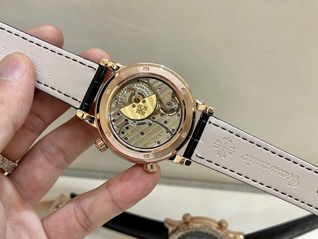 百达翡丽顶级复刻高仿表男款黑盘黑带18K玫瑰真金真钻皮带手表机芯图