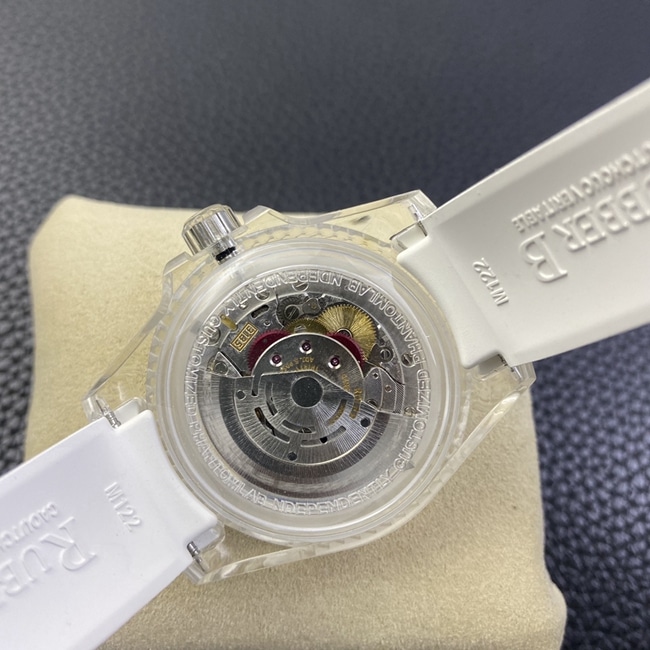 顶级复刻手表劳力士白盘橡胶带透明水鬼男款超强夜光手表机芯图