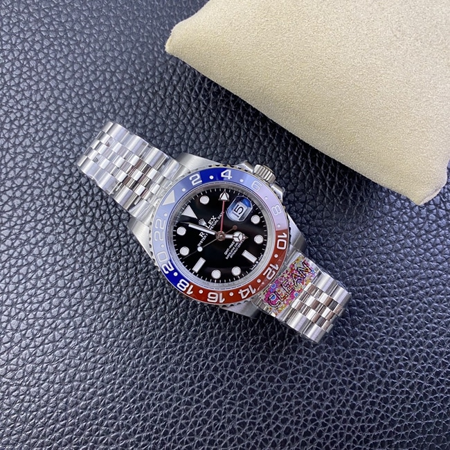 新品顶级复刻手表劳力士格林尼治红蓝配色  五珠带 可乐圈自动机械钢带男款手表正面图