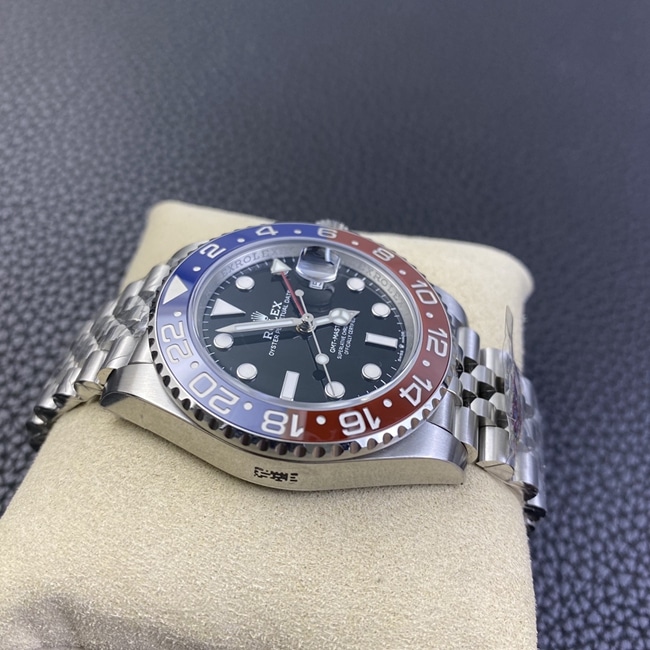 新品顶级复刻手表劳力士格林尼治红蓝配色  五珠带 可乐圈自动机械钢带男款手表侧面图