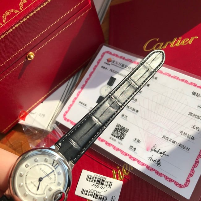 顶级复刻原单手表卡地亚女士白盘黑带自动机械蓝气球系列皮带手表正面图