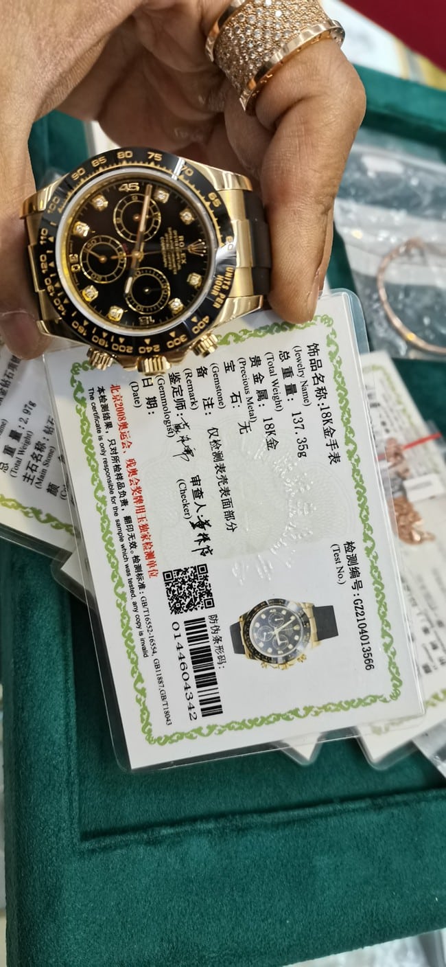 顶级复刻手表劳力士全自动机械男款黑盘橡胶带手表正面图