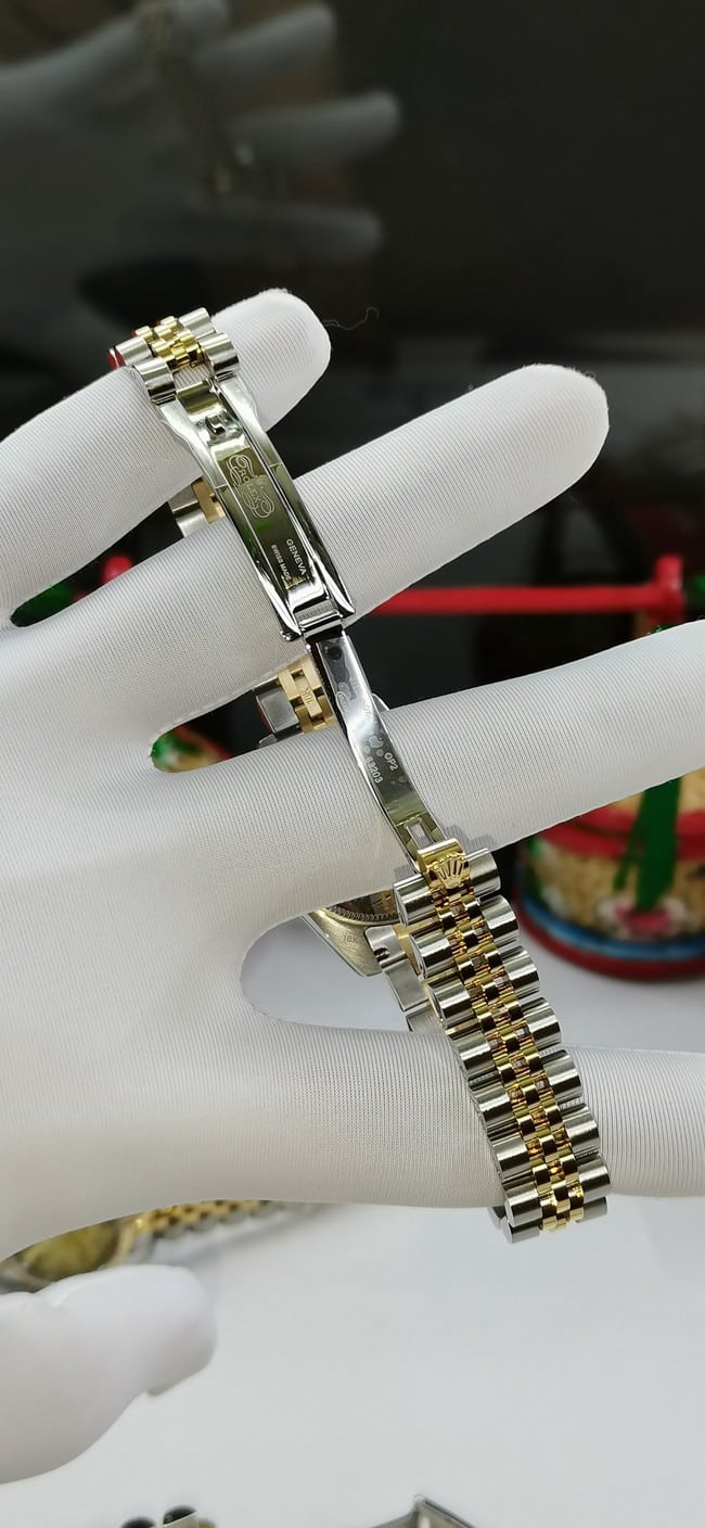 劳力士顶级复刻手表经典间金星期日志型男装白盘间金带全自动机械真金真钻手表表扣图