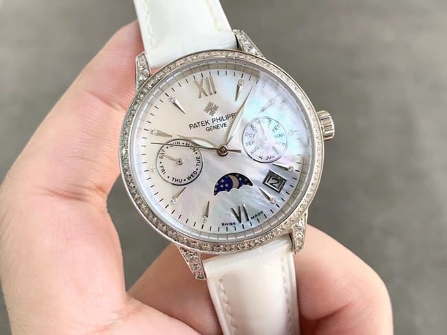 百达翡丽顶级复刻手表全自动机械女装白盘皮带正面图