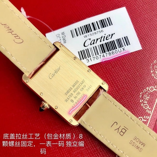 顶级复刻卡地亚手表原单手表女装白盘棕带坦克系列石英皮带底盖图
