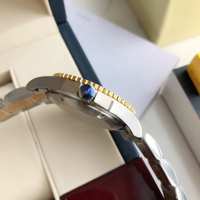 顶级复刻浪琴精仿原单手表全自动机械男士黑盘间金带康卡斯潜水系列侧面图