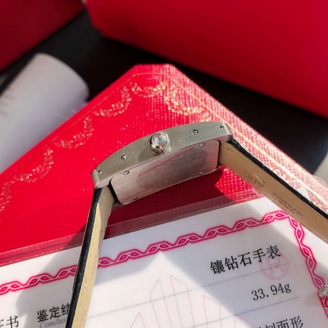 顶级真金真钻复刻卡地亚美国坦克系列黑色珠宝石英女士手表测面图
