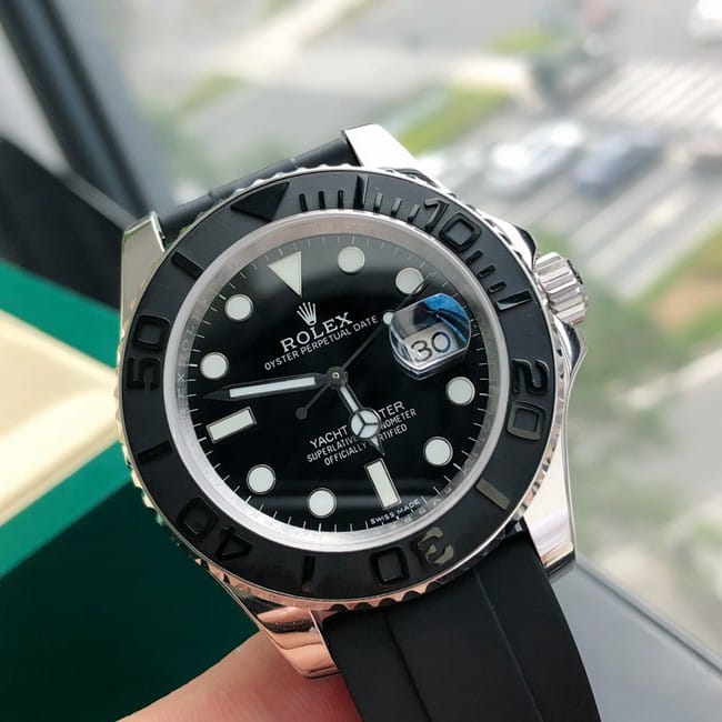 顶级真金复刻劳力士游艇系列40MM18k铂金款橡胶手表正面图