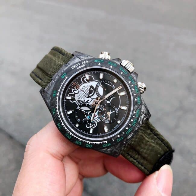 TW厂顶级复刻表劳力士宇宙空间倒计时产品碳纤制定版迪通拿系列男士机械腕表正面图