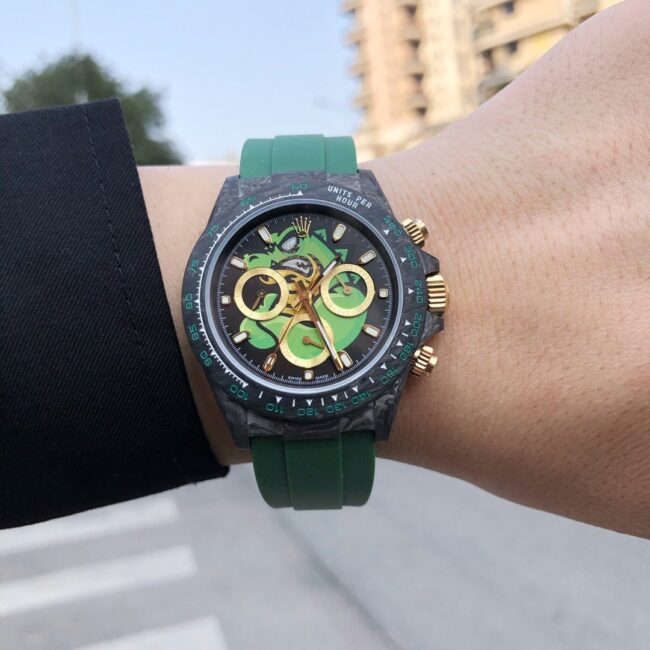 TW厂顶级复刻表劳力士ROLEX宇宙计时迪通拿系列碳纤维黑盘绿底男士机械手表正面图