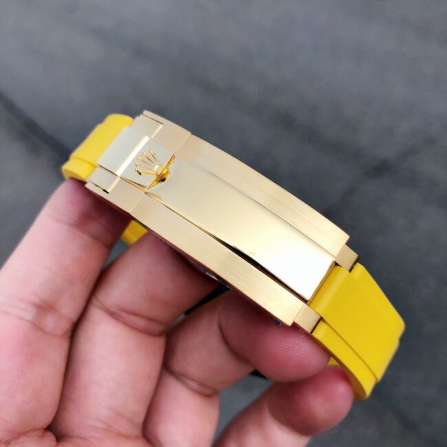 TW厂顶级复刻表劳力士宇宙计时迪通拿碳纤维定制男士系列机械手表表扣图