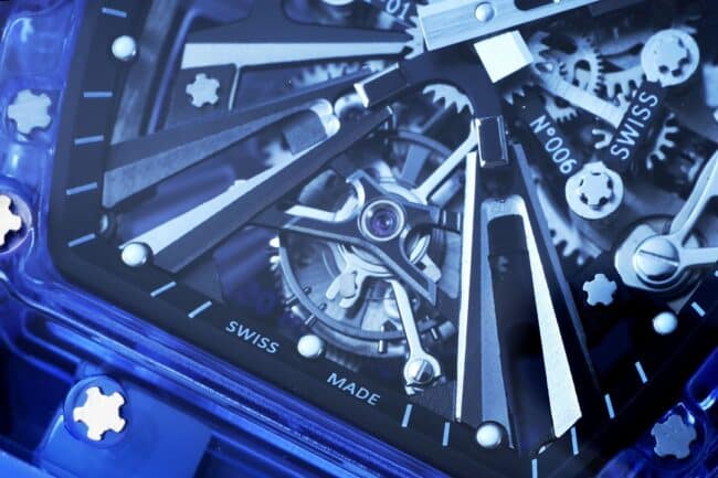 顶级复刻理查德米勒一代传奇RM12-01陀飞轮蓝宝石透明版的非凡运动品质细节图