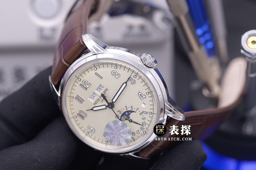 GR厂复杂功能百达翡丽1:1复刻手表夜光乳白盘月相皮带款5320G-001正面实拍图