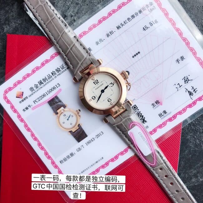 大厂精仿卡地亚款2灰色玫瑰金女士腕表正面图